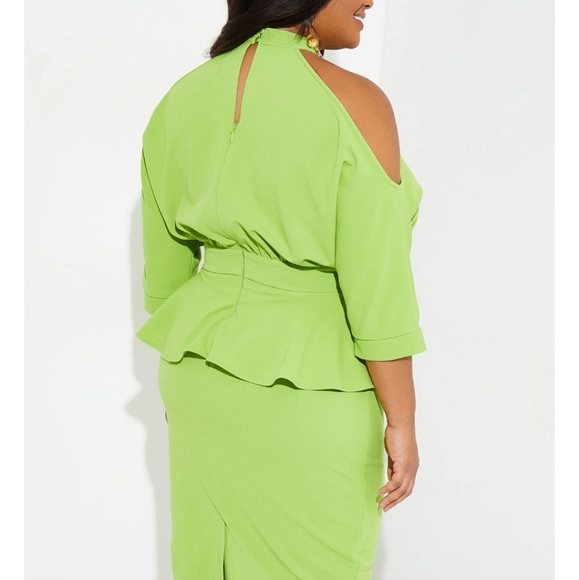 Cold Shoulder Peplum midi - Picture 3 of 3